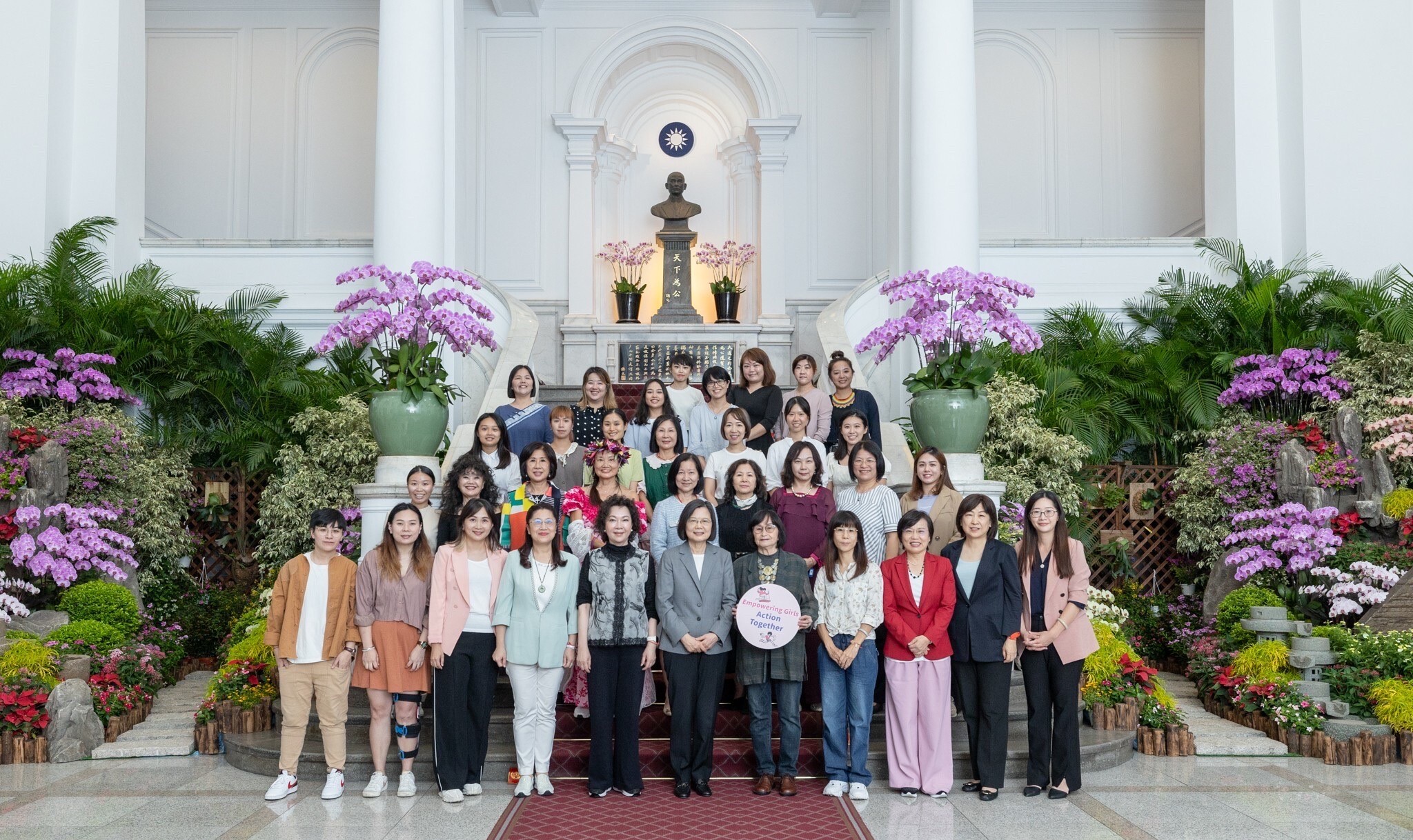 世界女孩日,受推薦與總統合影 活動照片