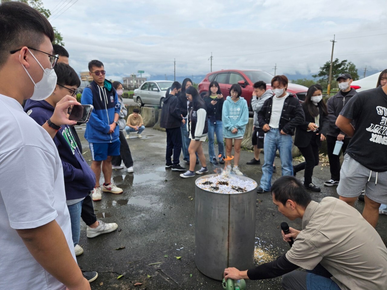 113-1「生態與永續旅遊」課程–炭化稻殼體驗工作坊 活動照片