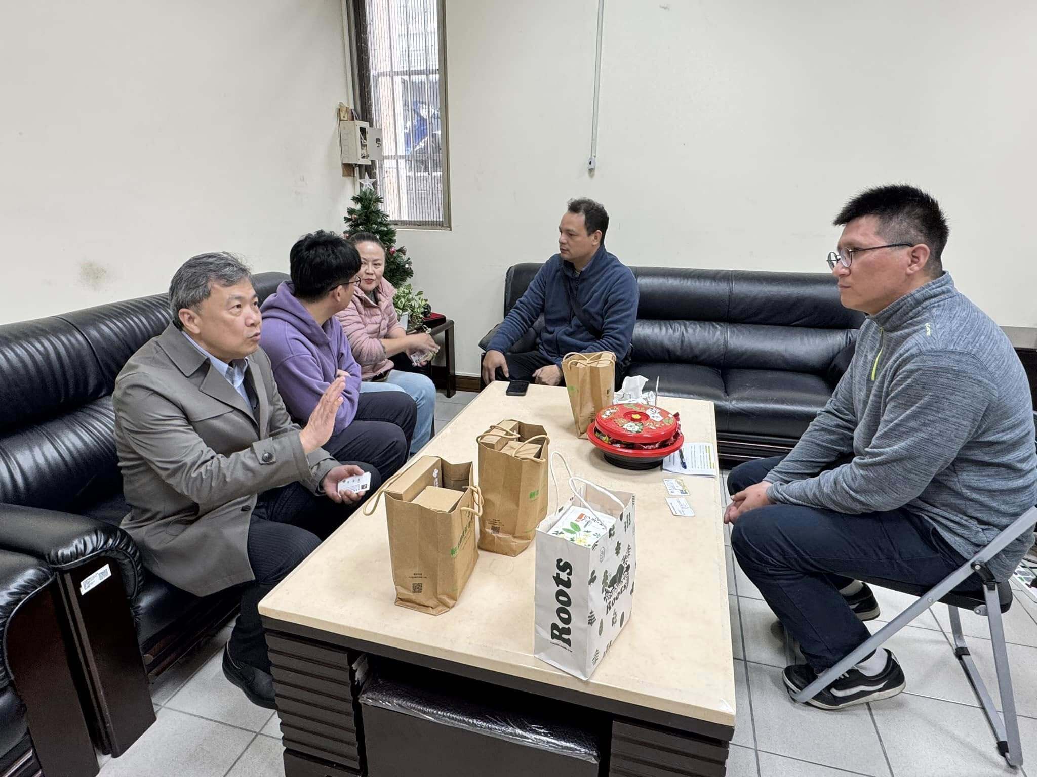 拜會南澳鄉公所商討地方創生工作小站設立及原民中草藥開發議題 活動照片
