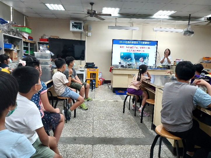 羅東國小暑期科學營X教學實踐研究計畫東區跨校教師社群 炭治郎的淨零小學堂–炭化稻殼體驗工作坊 活動照片