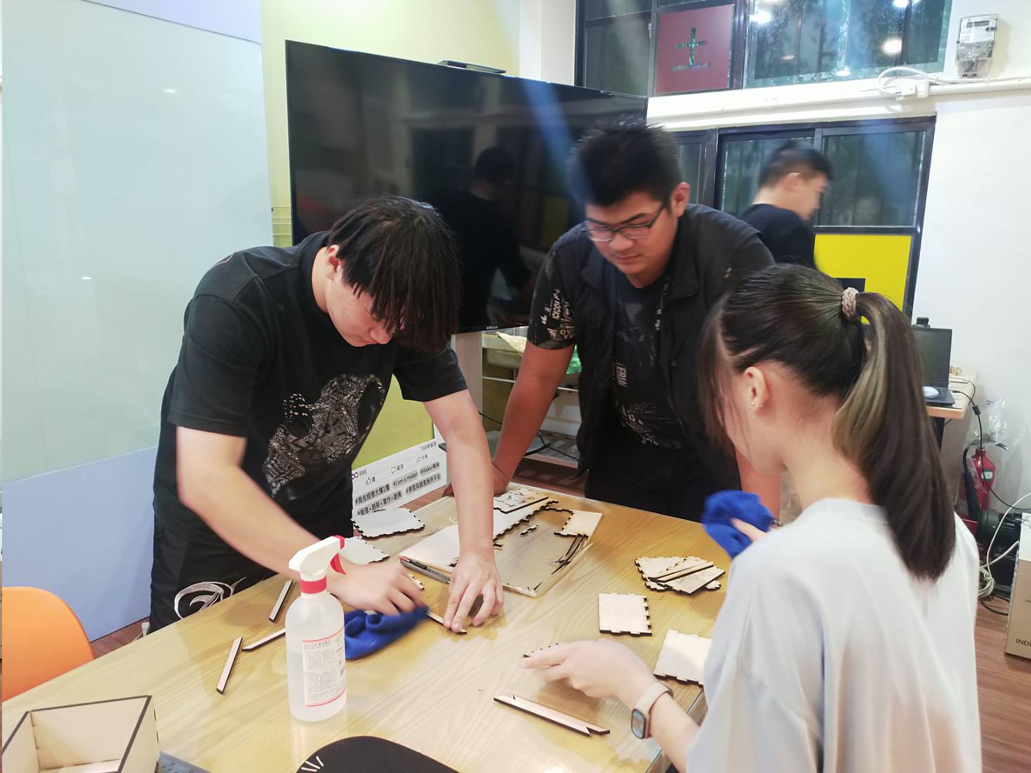 炭化稻殼苔球包裝-雷射雕刻實作工作坊 活動照片