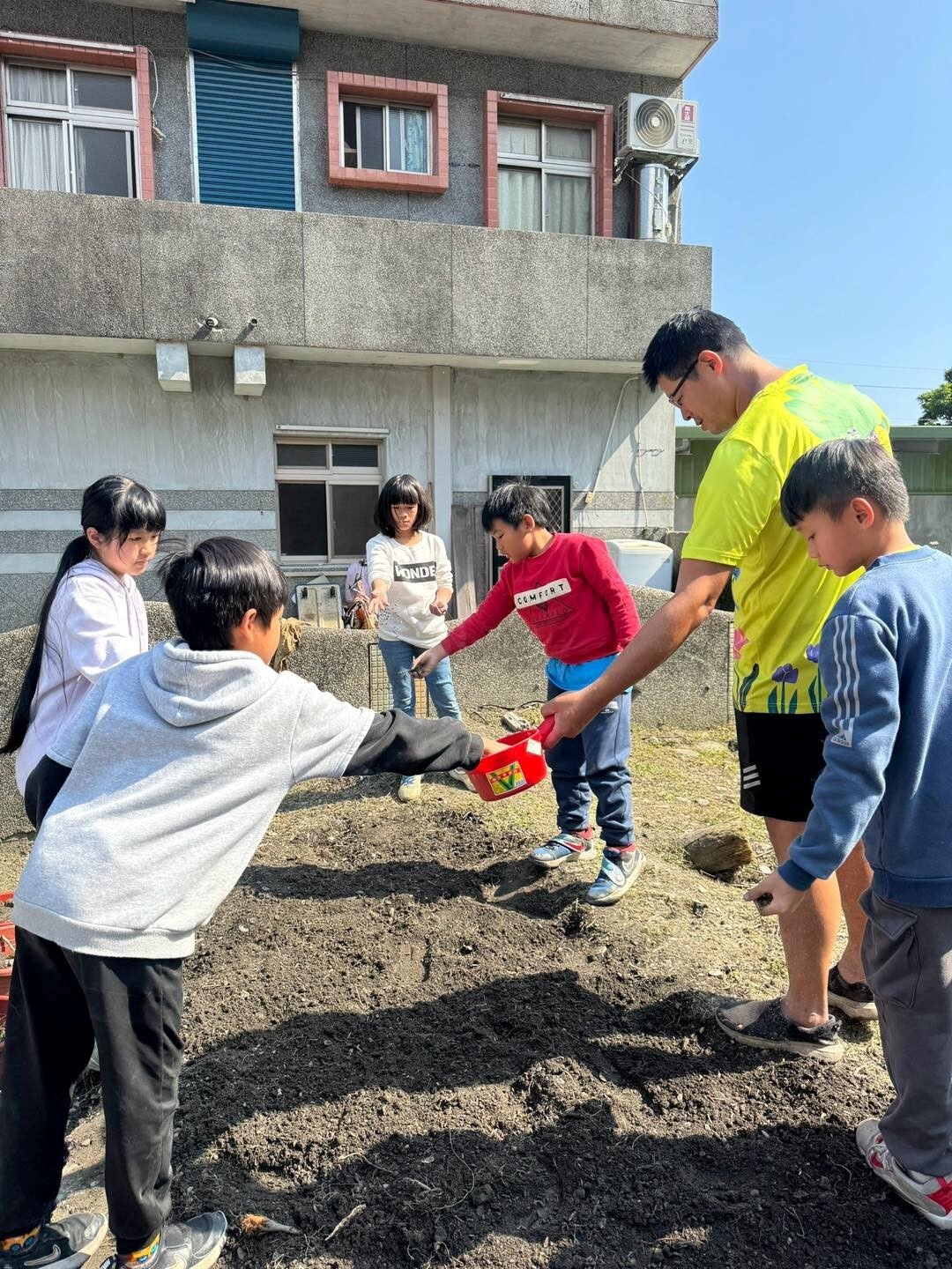「原住民食農教育體驗探索」系列課程-種植小米 活動照片