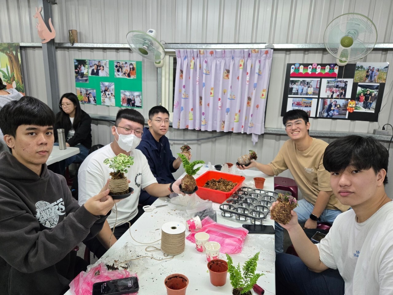 113-1「生態與永續旅遊」課程–炭化稻殼體驗工作坊 活動照片