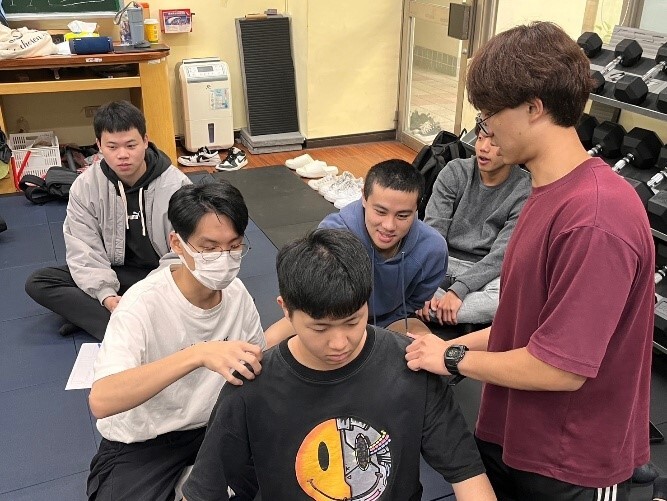 錯誤姿勢筋腰受害 活動照片